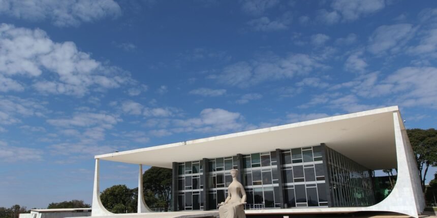 Defesa reforça pedido de manutenção da prisão domiciliar de Bolsonaro