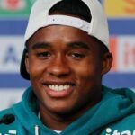 Endrick cita papo com veteranos e confiança em Ancelotti: "iluminado"