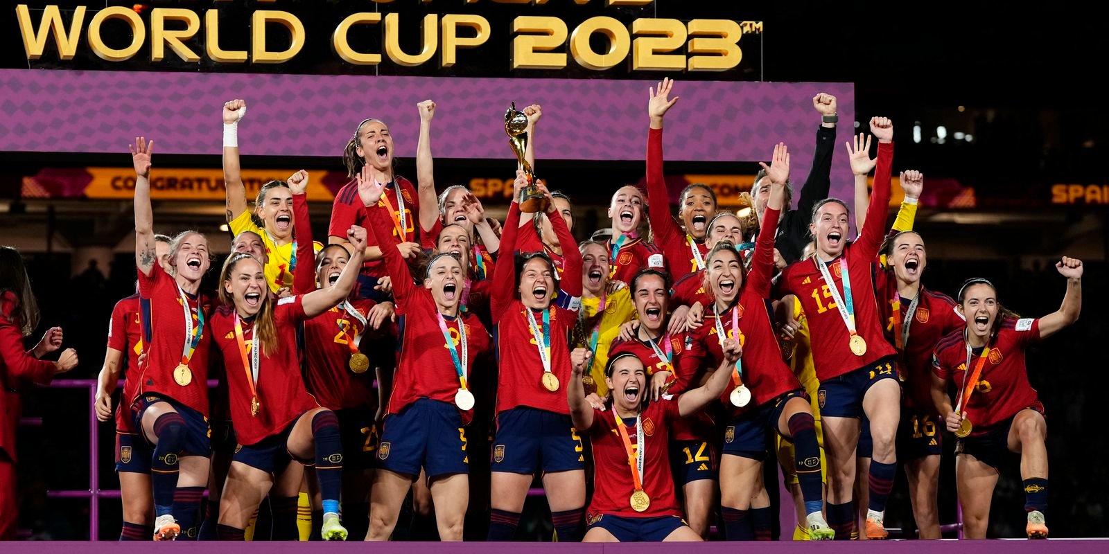 Finalista da Copa masculina, Espanha pode "unificar" títulos mundiais