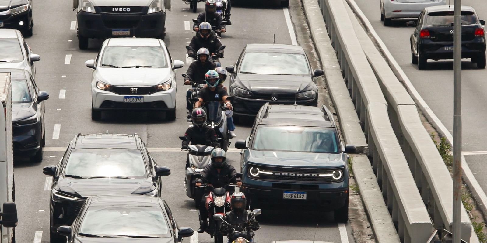 Justiça manda prefeitura de São Paulo liberar Uber Moto