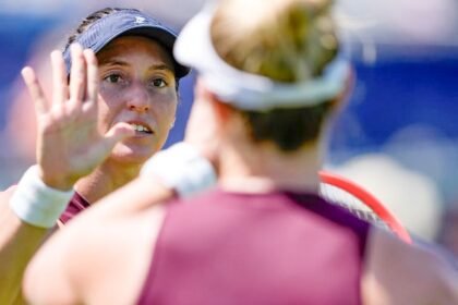 Luisa Stefani avança às oitavas de final nas duplas em Wimbledon