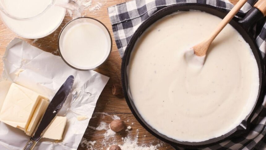 Molho branco caseiro: receita simples que combina com tudo!