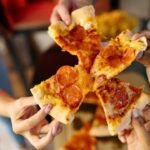 Pizza perfeita: 5 dicas práticas para celebrar o Dia da Pizza em casa!