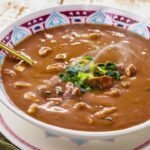 Sopa de feijão: como fazer essa receita para aquecer os dias frios