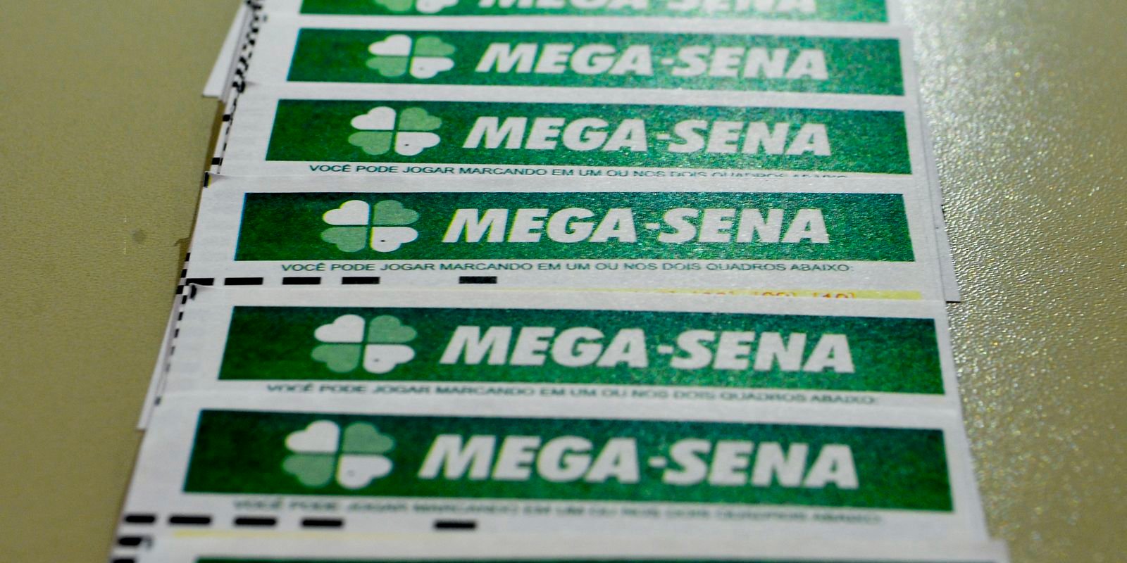 Veja os números da mega-sena sorteados neste sábado (4)