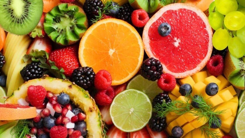 Descubra quais frutas incluir no cardápio noturno