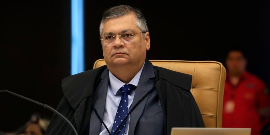 Flávio Dino autoriza novo inquérito da PF para investigar Lulinha