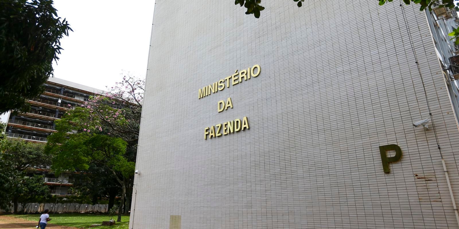 Governo Central tem superávit de R$ 10,8 bilhões em julho