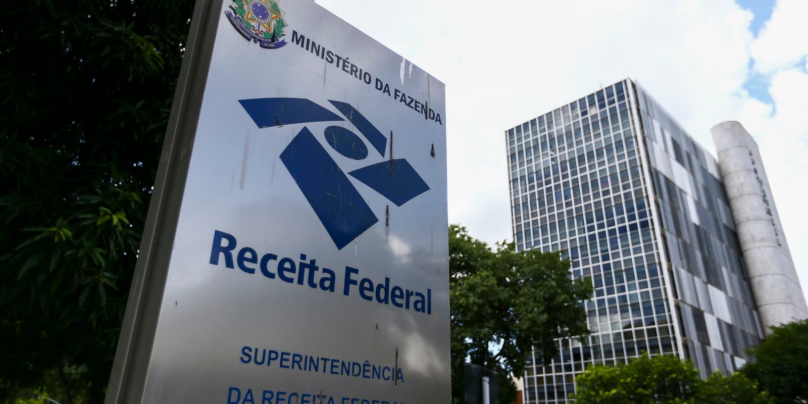 Receita arrecada R$ 3,1 bilhões com IR sobre dividendos