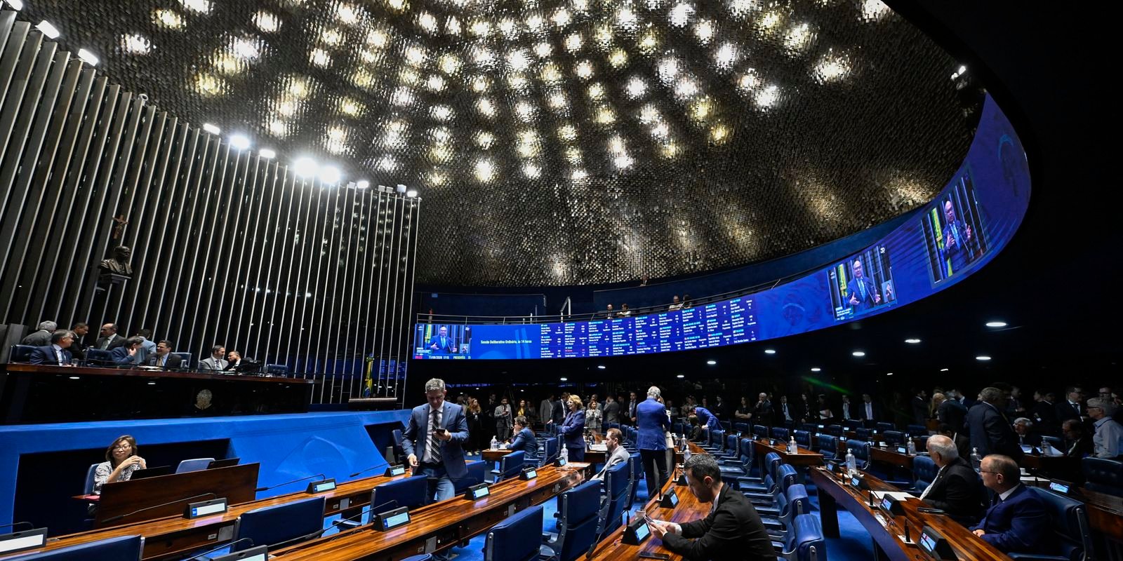 Senado aprova empréstimos de US$ 1,8 bi para estados e municípios