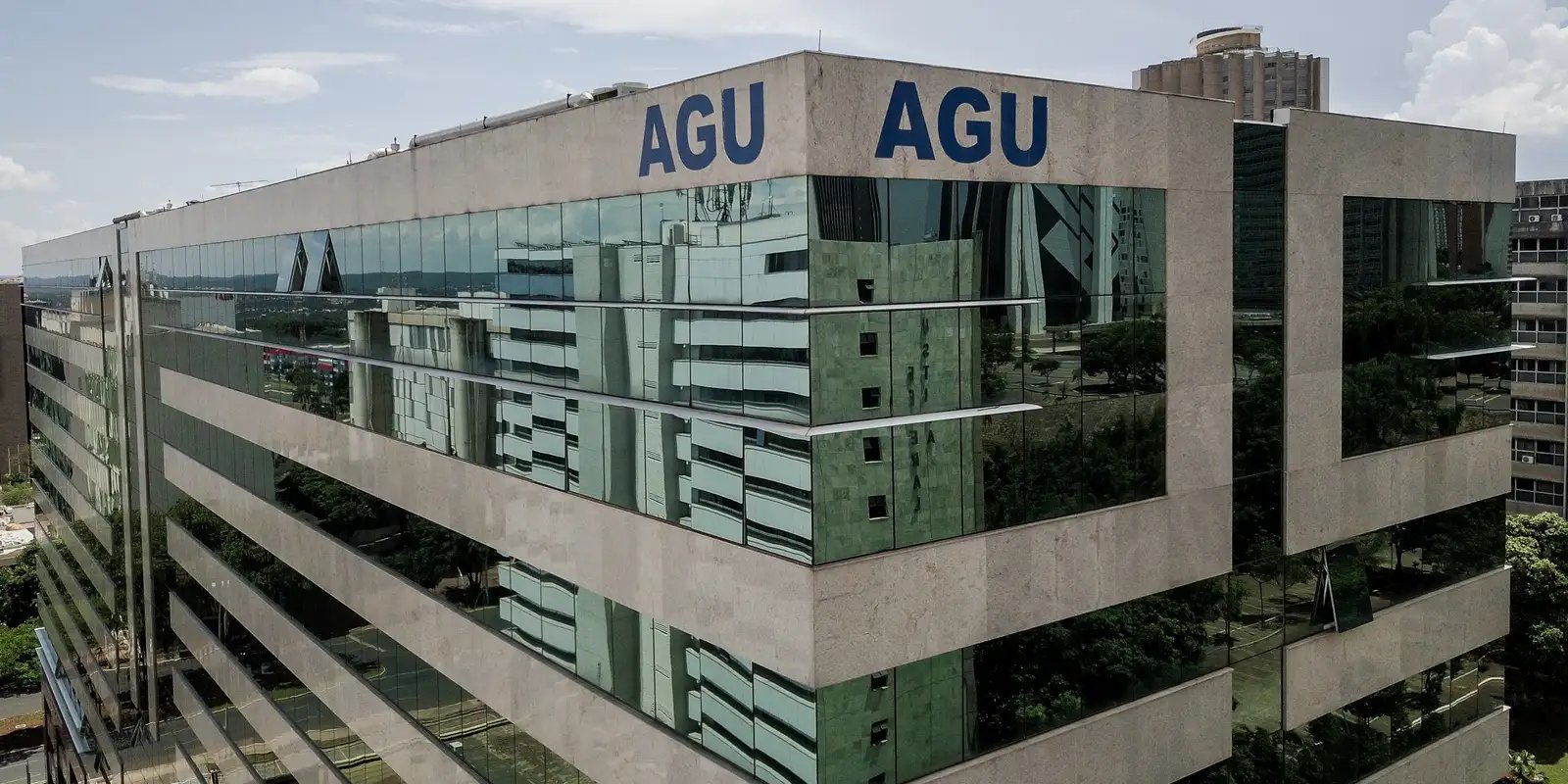 AGU pede suspensão imediata do afastamento de diretor-geral da PF