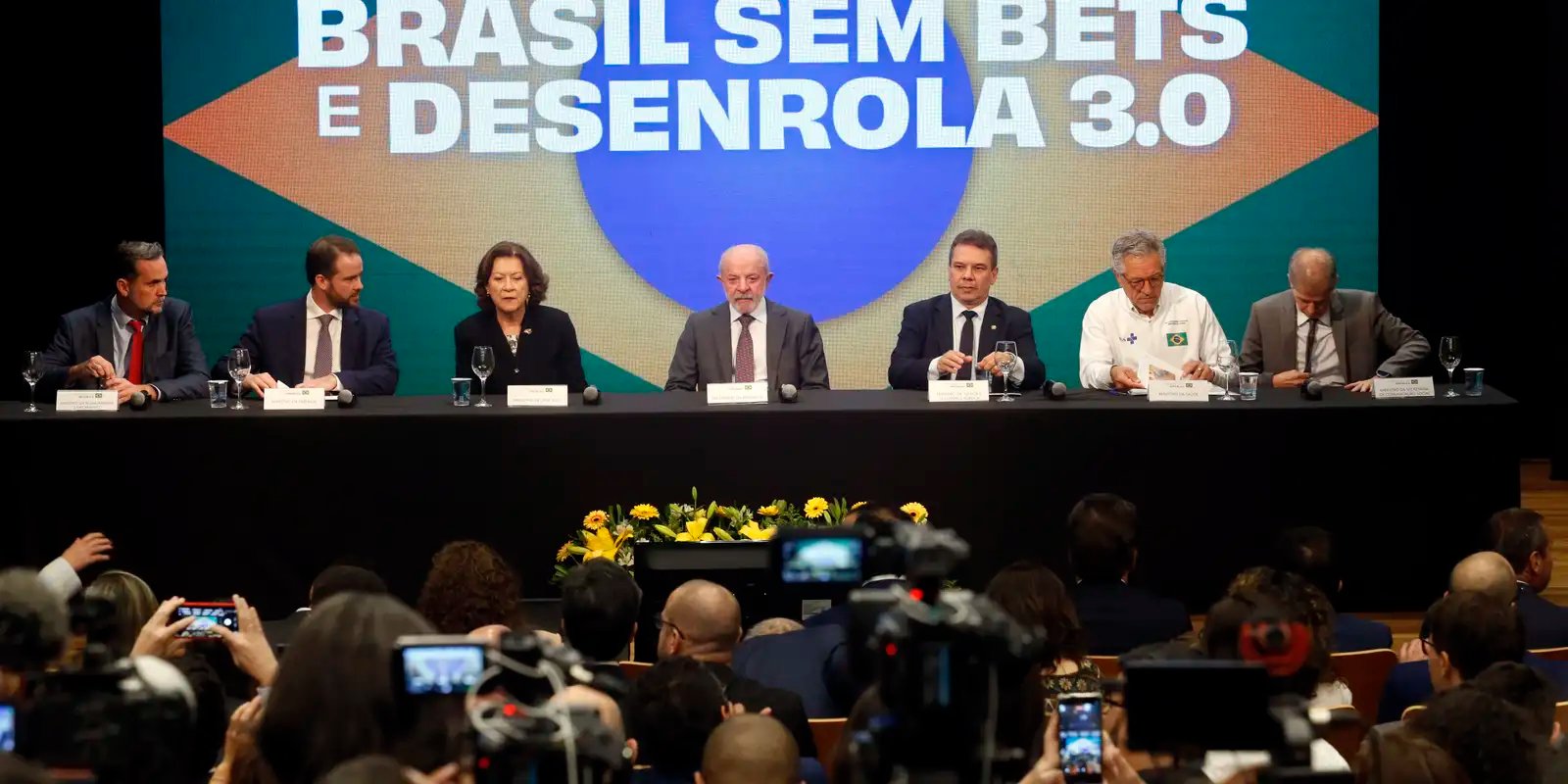 Governo cria terceira fase do Desenrola com compra de dívidas pela Uni