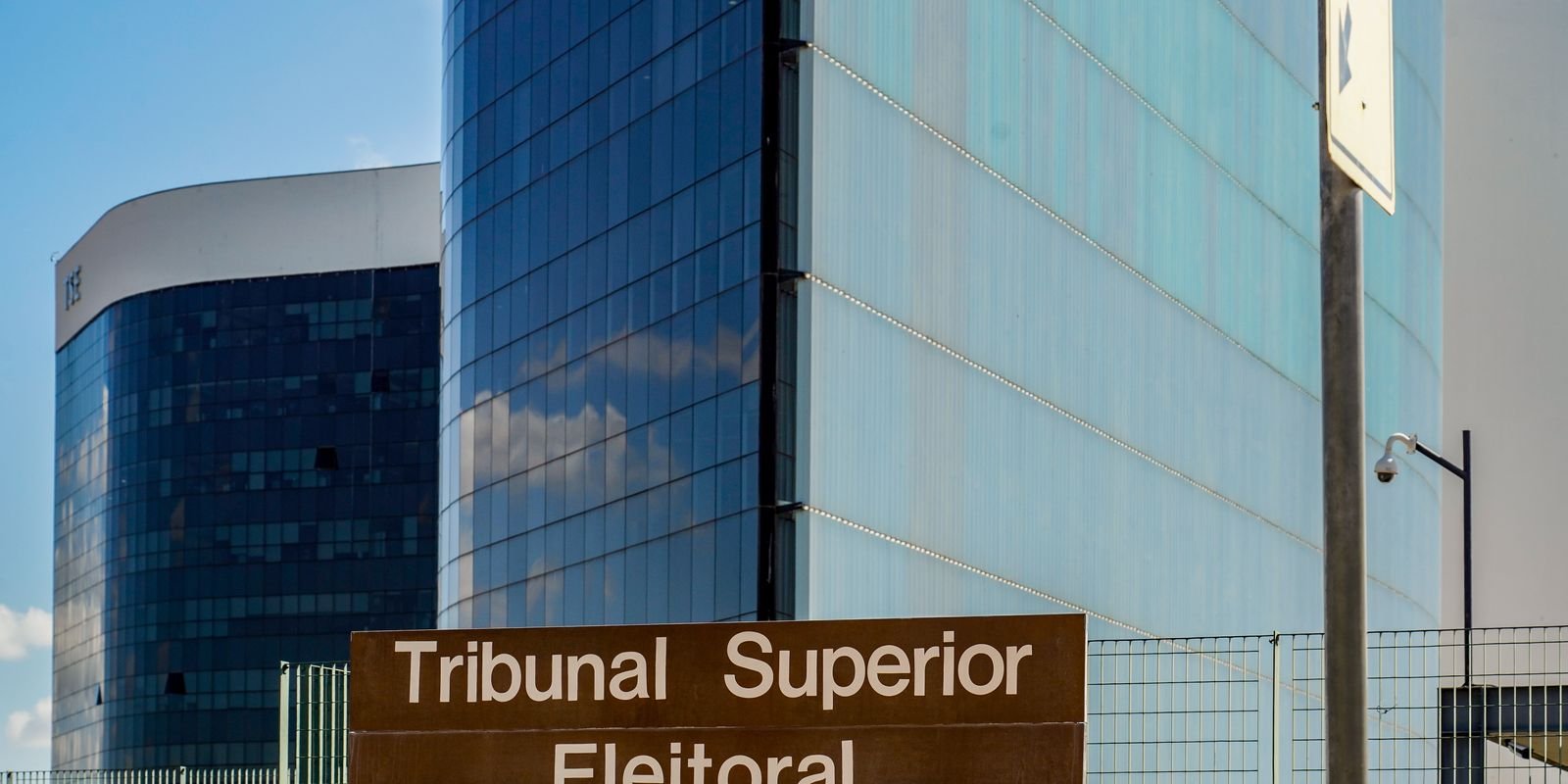 TSE forma maioria para manter retirada de posts sobre Nossa Senhora