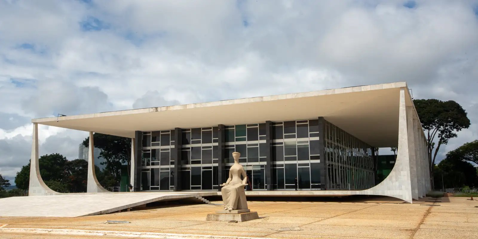 Zanin manda investigar uso de IA para burlar sistema do STF