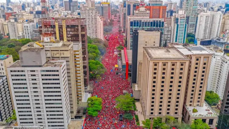 Ricardo Stuckert/Lula Oficial São Paulo (SP), 11/10/2026 - Presidente da República, Luiz Inácio Lula da Silva, durante ato ”Lula em São Paulo, O Brasil Pronto Pra Mais” na Avenida Paulista. Foto: Ricardo Stuckert/Lula Oficial