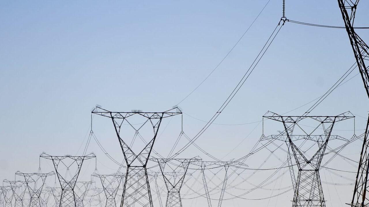 Distribuidoras se preparam para garantir energia no dia da eleição