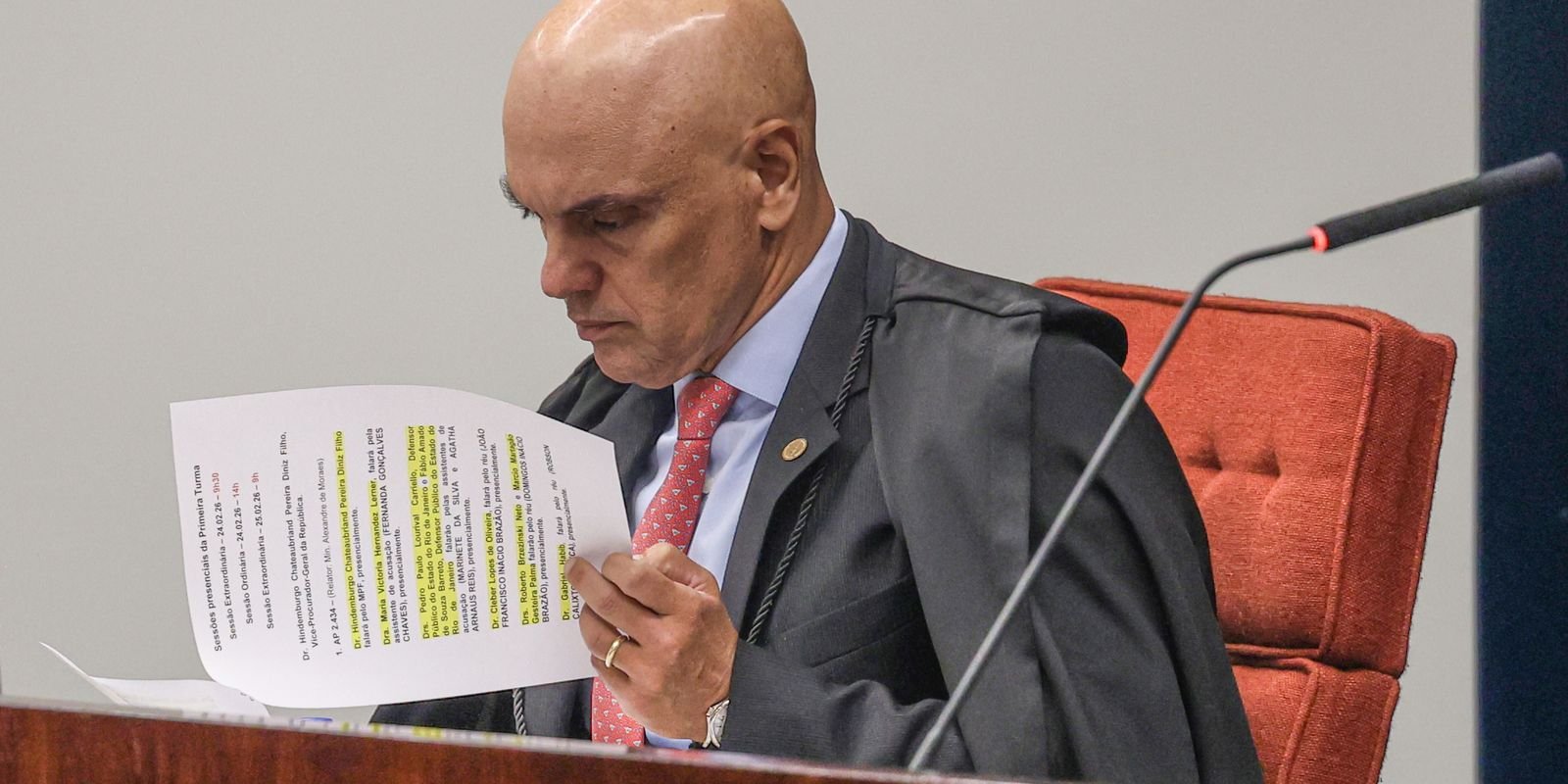 Moraesmulta em R$ 5 mil advogado que tentou burlar sistema do STF