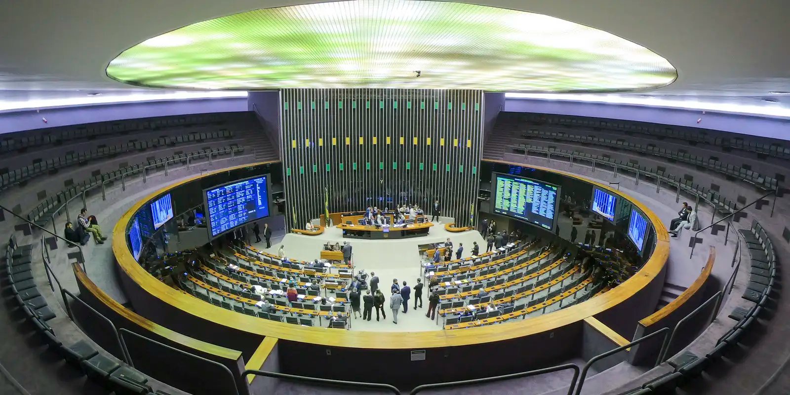 PL, PSD, PT e Republicanos têm 15 governadores eleitos