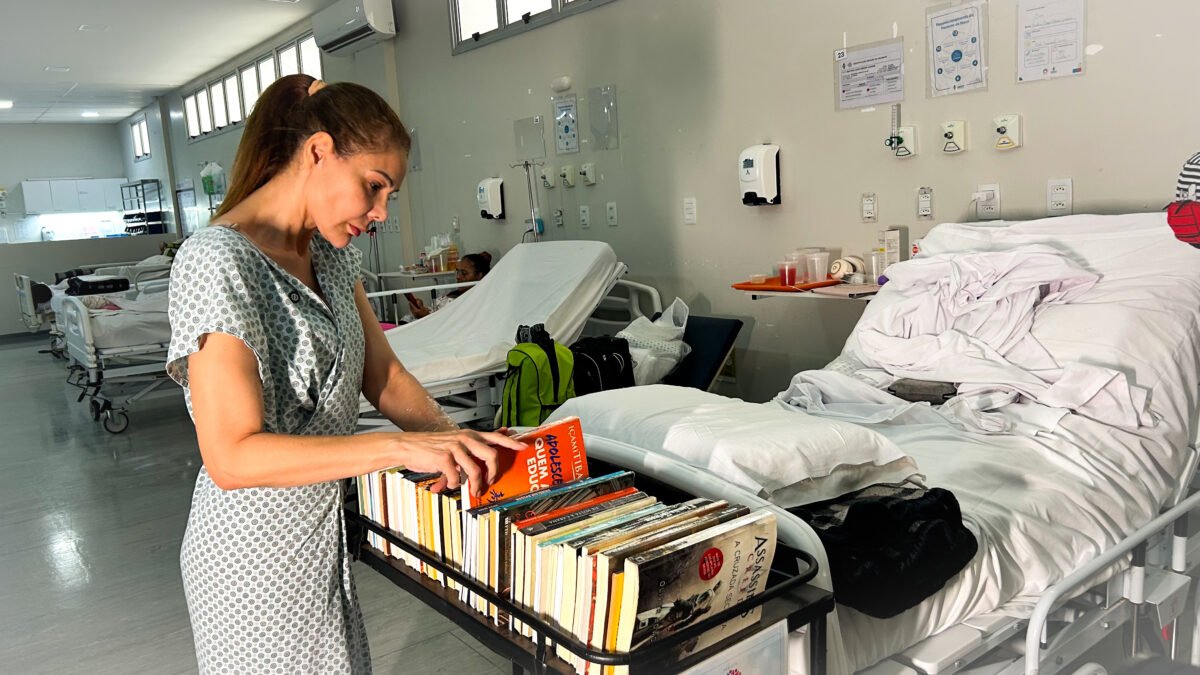 Expresso Literário leva histórias e imaginação aos leitos do Hospital do Sol